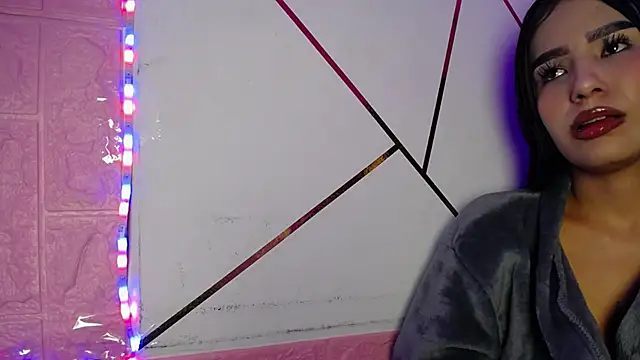 isabella_rossee's Live XXX Chat