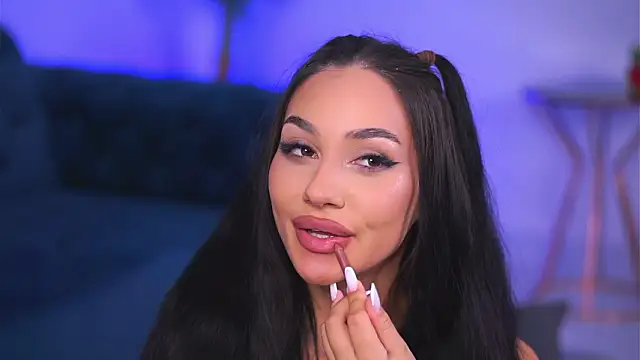 NinaSolenne's Live XXX Chat