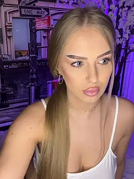 AubrieleRouj1's Live XXX Chat