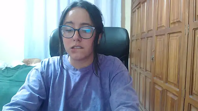 Venus_cat_ Adlı Modelin Canlı XXX Sohbeti