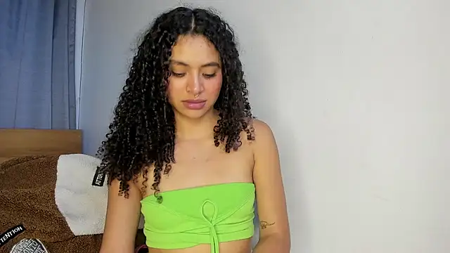 Keniia_rizz: απευθείας συνομιλία ΧΧΧ