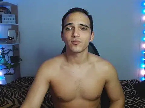 MaaX2330's Webcam Show