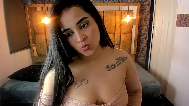 Chat +18 de Mabel__Fox ao vivo