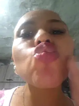 Daniela_Cruz_'s Live XXX Chat