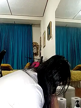 kelly_squirting 即時 XXX 聊天