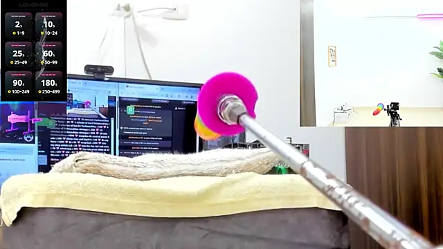 Chatroom XXX en direct de Paulina_Davis_