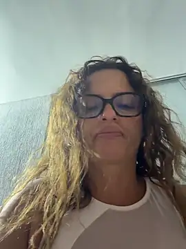 دردشة CioniWeiss الجنسية المباشرة