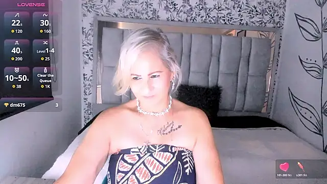 แชท XXX สดของ ScarletHoot_