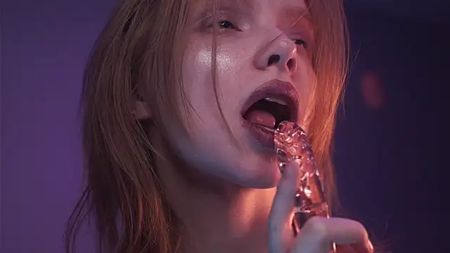 ginger_hugs' Live XXX Chat