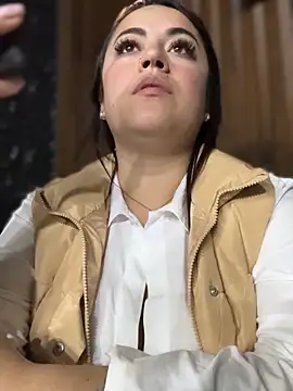 Chat XXX en directo de Lesly_10-