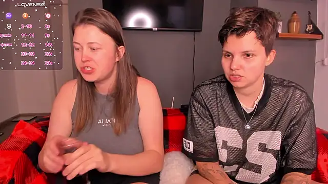 Tenderly_Couple's Live XXX Chat