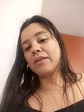 Chat XXX en directo de karlagiraldo198