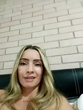 Loly_Horny Live XXX-chat