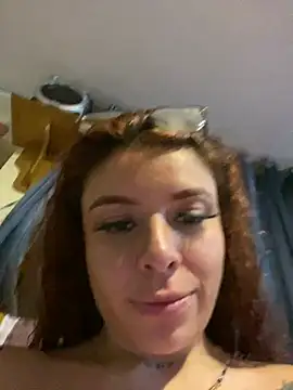 Jensen-Hally Adlı Modelin Canlı XXX Sohbeti