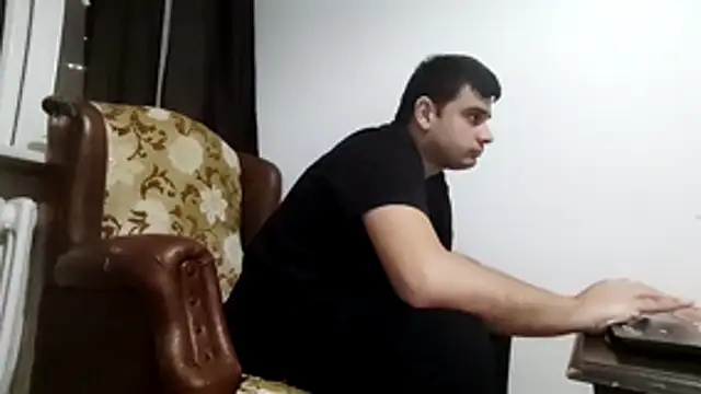 TurkishNudistMan 即時 XXX 聊天