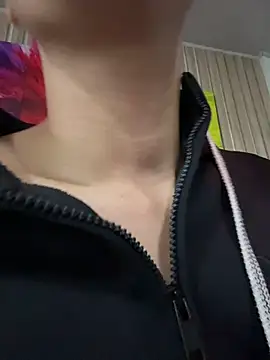 AdrianRinaldi: онлайн-секс-чат