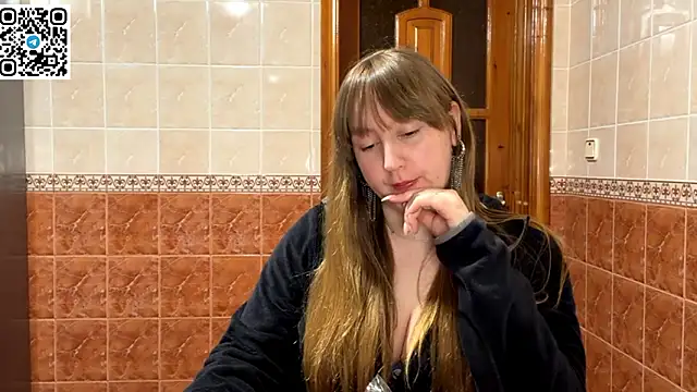 MaroonMoon_ Chat XXX live