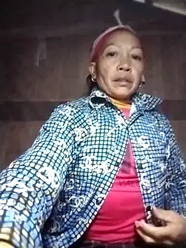 -Xuka-200's Live XXX Chat