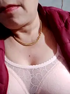 small-house123 Chat XXX live