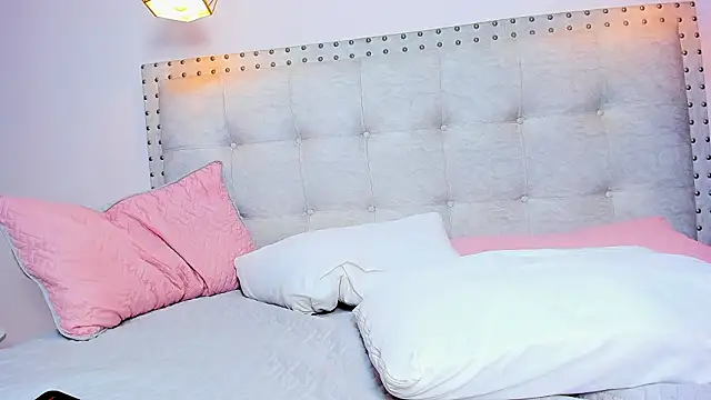 twink_royale18 Webcam Show