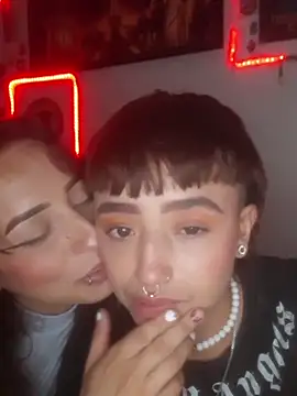 دردشة AlexxaAndRileyy الجنسية المباشرة