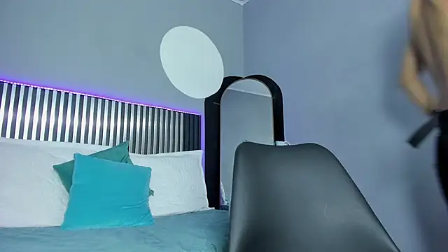 Astaroth_Grigori élő XXX-chatje