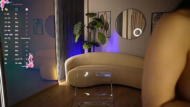 HottieLillyXXX Live XXX Chat