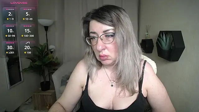 แชท XXX สดของ KKMimiKK