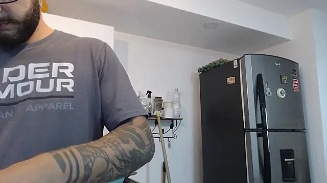 Онлайн чат XXX thomas_gun