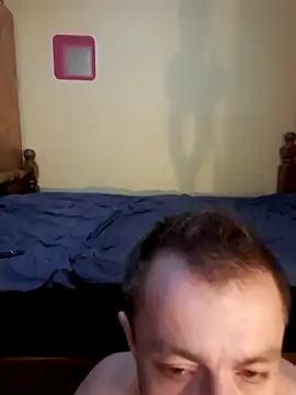 Онлайн чат XXX Adrian26pl