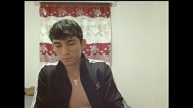 Онлайн чат XXX ChicoMaloFfF