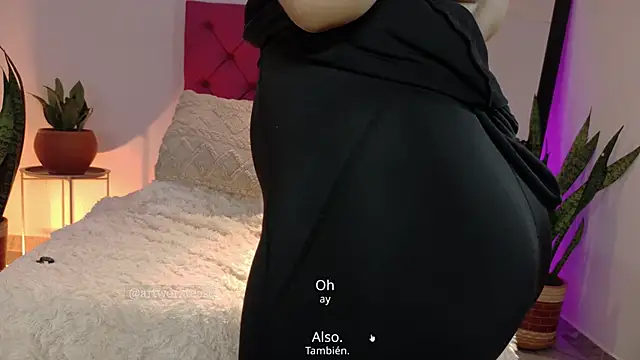 Artworktease's Live XXX Chat