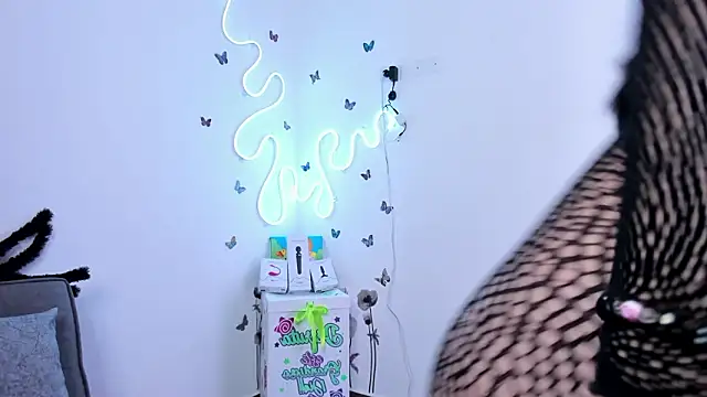 lilielou_'s Live XXX Chat