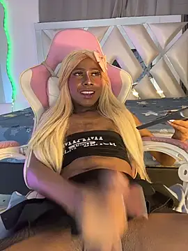 Mara_royal Live XXX-Chat