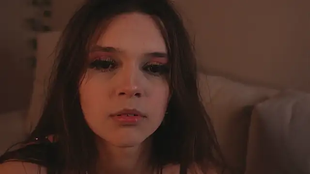 ElvaMell 现场XXX聊天