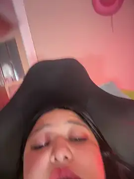 Онлайн чат XXX Kym_Owens