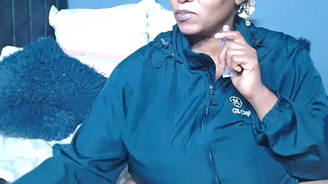 BustyBela42 Live XXX-chat