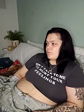 Saucy-Serenity live XXX chat