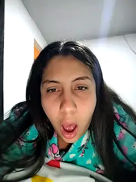 esmeralda_jadees 即時 XXX 聊天