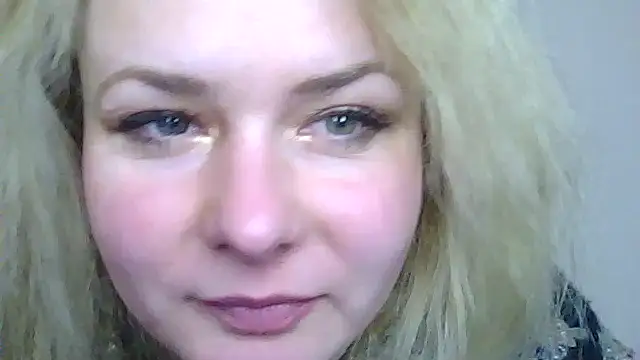 HollyxPretty's Live XXX Chat