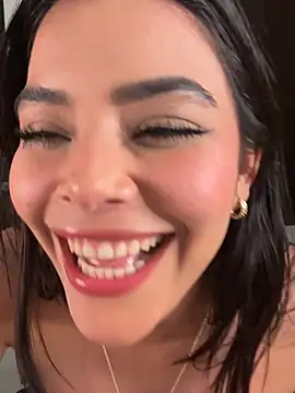 Онлайн чат XXX Sara-Evans