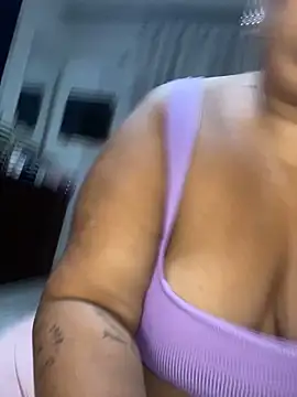 Chatroom XXX en direct de Livpoppe