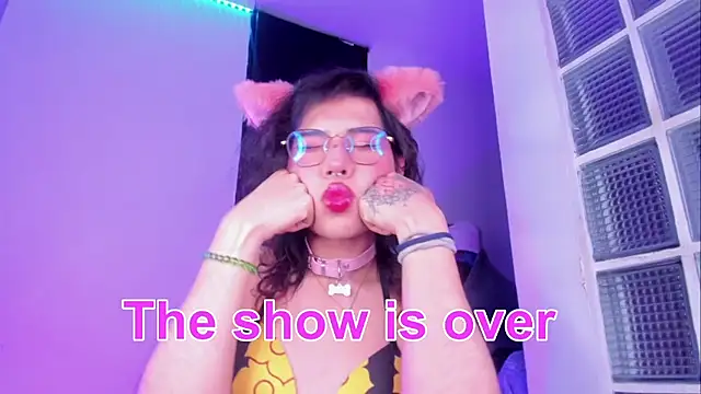 Онлайн чат XXX Sweet-SharoKitty