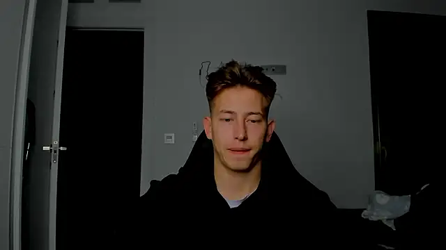 find0m_masterのライブXXXチャット