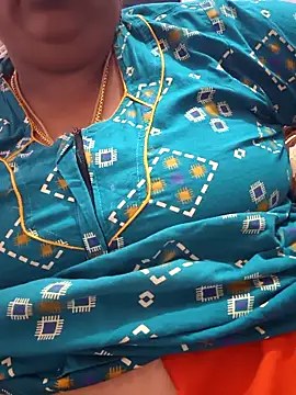 sweetrevathi élő XXX-chatje