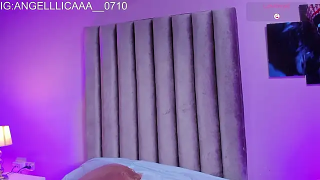 Онлайн чат XXX Little_Angelica18