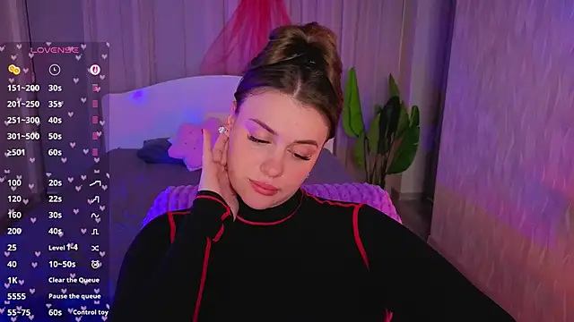 Вебкам-шоу Adelynnn