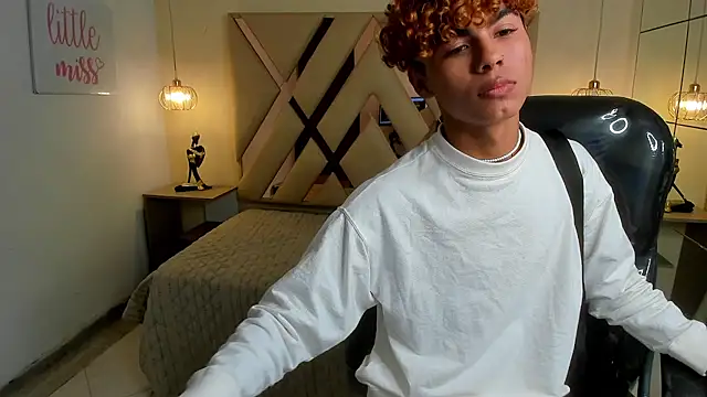 Chat +18 de Anyelo_Twink ao vivo