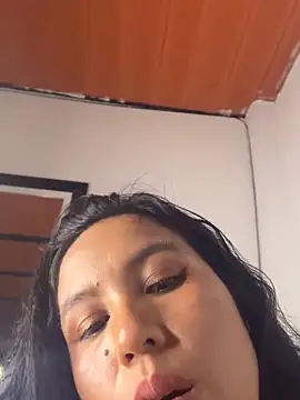 selenaln Chat XXX in diretta