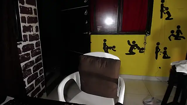 Chatroom XXX en direct de samrocker_sex